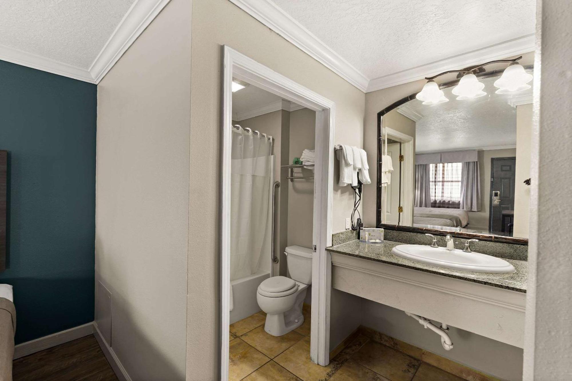 Quality Inn Ocean Springs Eksteriør billede